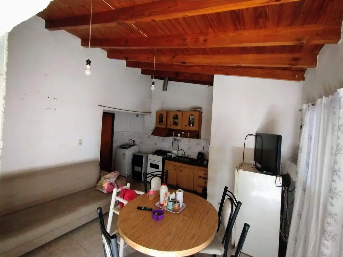 CASA MAS PROYECTO DE DOS DEPARTAMENTOS 4