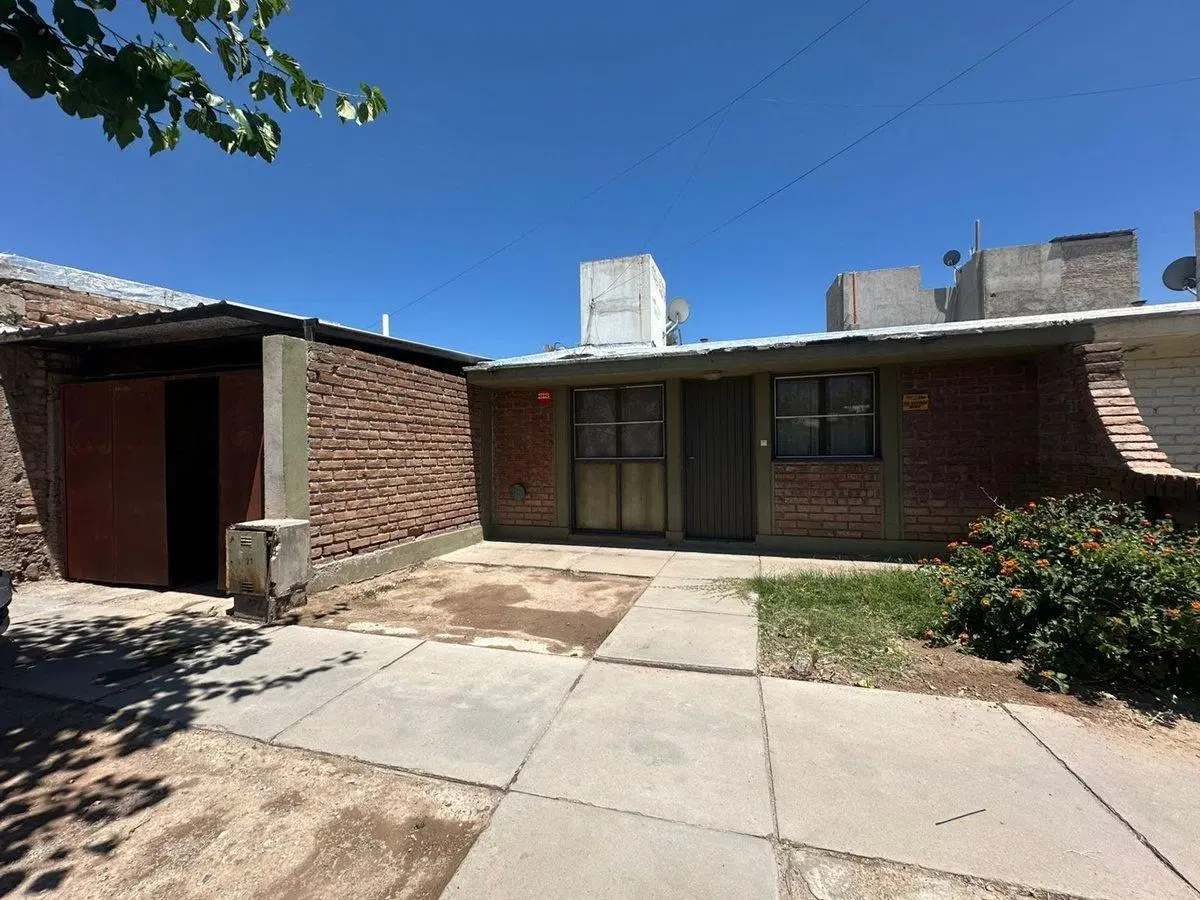 VENTA CASA EN VILLANUEVA CON DEPARTAMENTO 3
