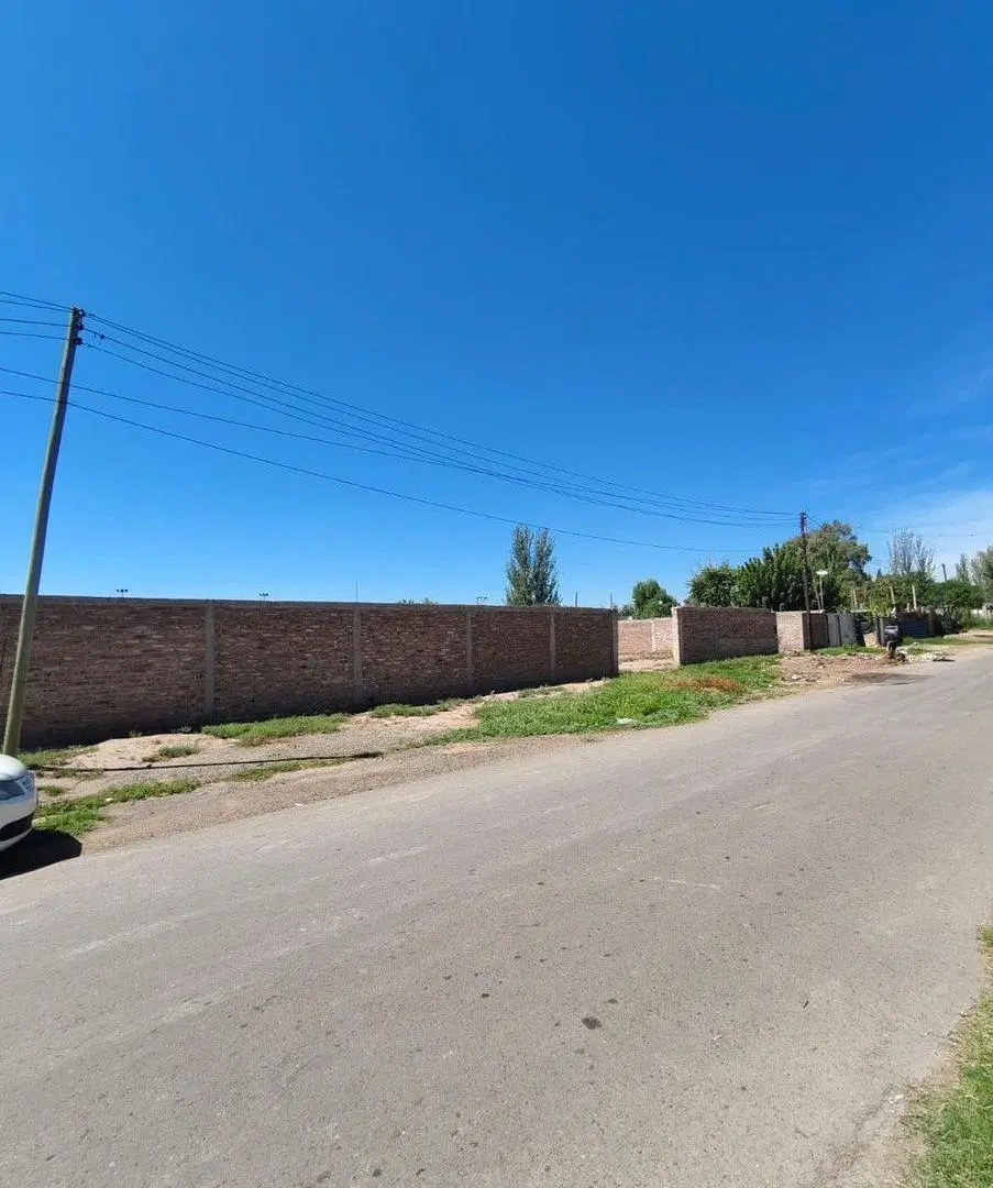 Lote en Venta calle Serrano, Lujan de Cuyo 2