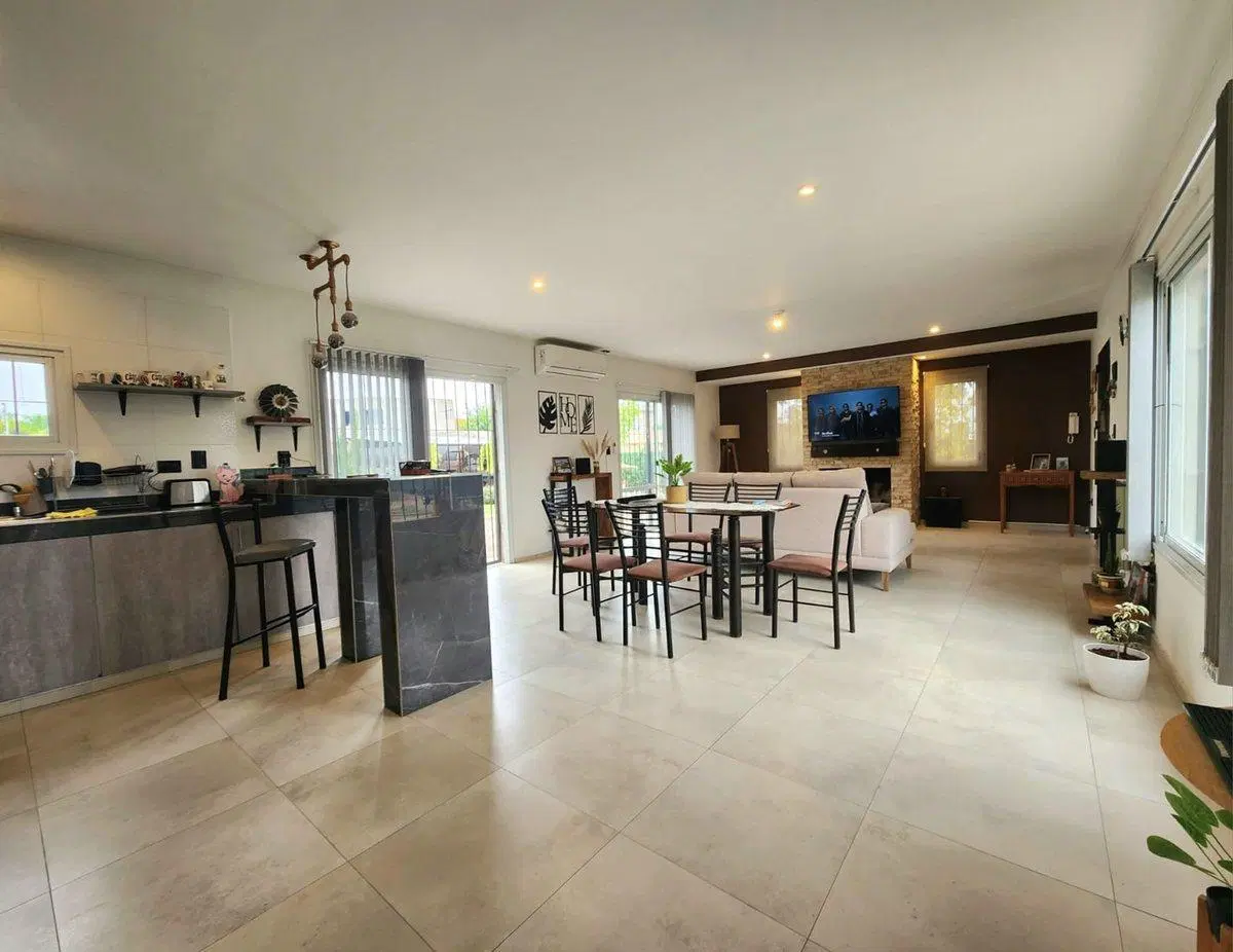Casa 2 dormitorios en VENTA con jardin 4