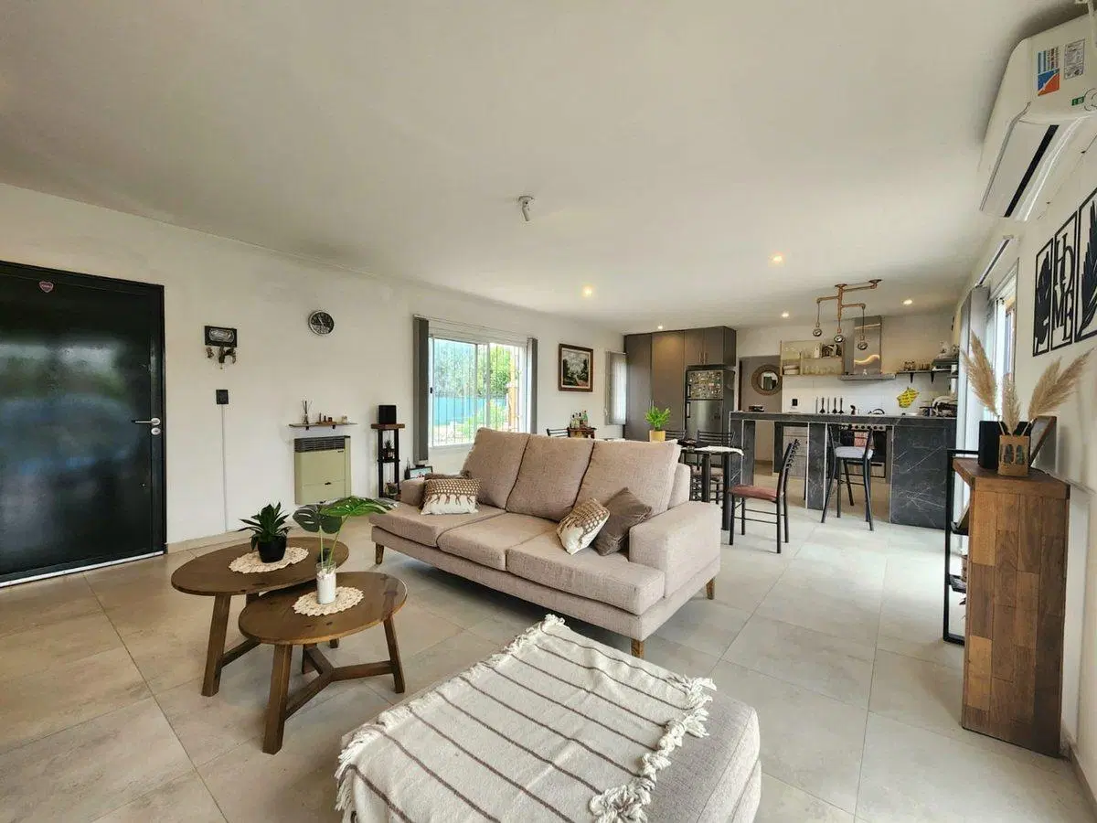 Casa 2 dormitorios en VENTA con jardin 3