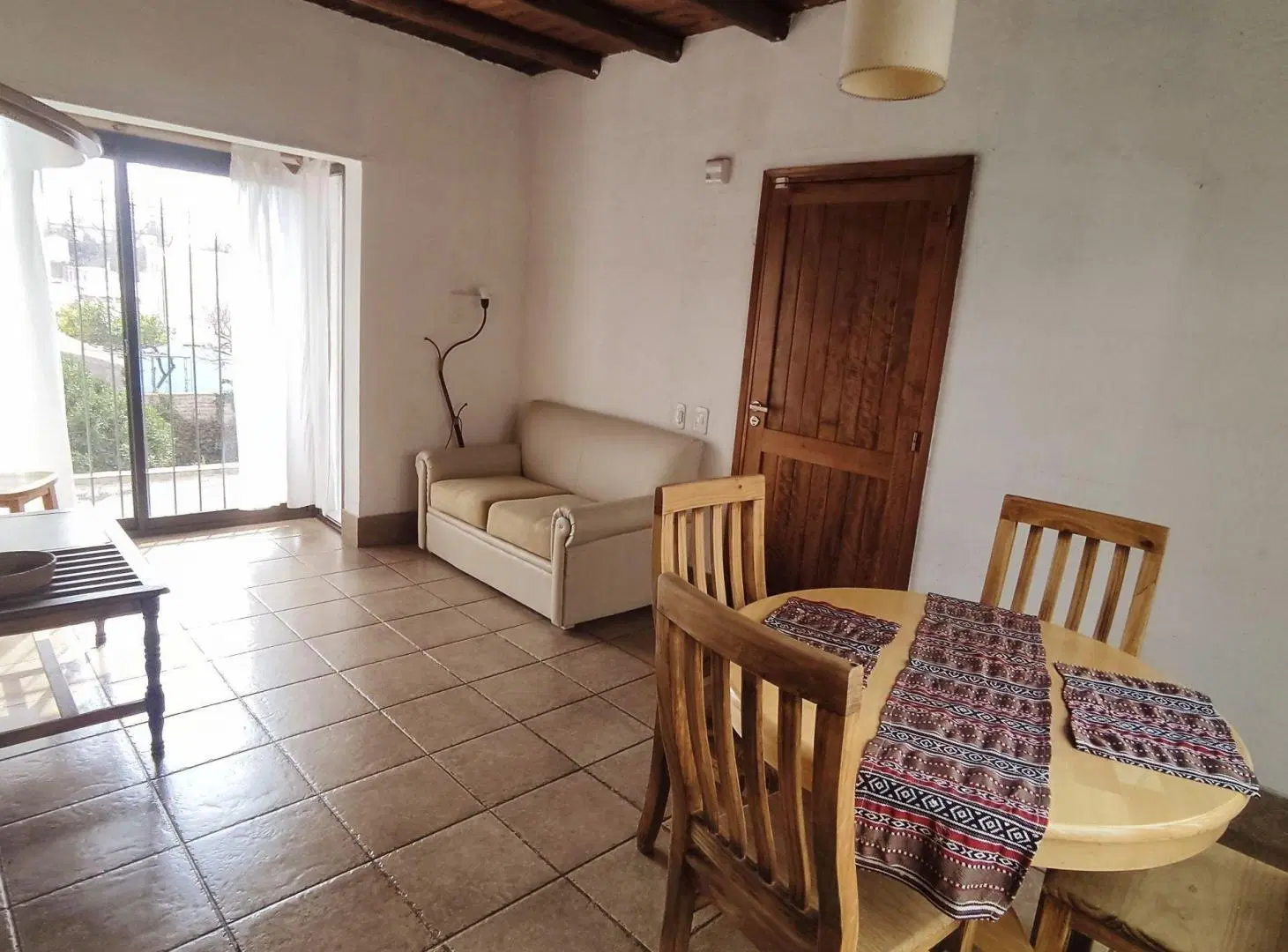 DEPARTAMENTO EN ALQUILER PRIMER PISO 5TA SECCION 4