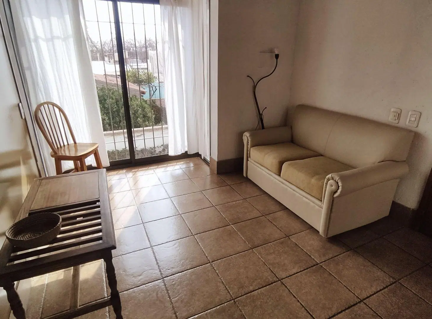 DEPARTAMENTO EN ALQUILER PRIMER PISO 5TA SECCION 2