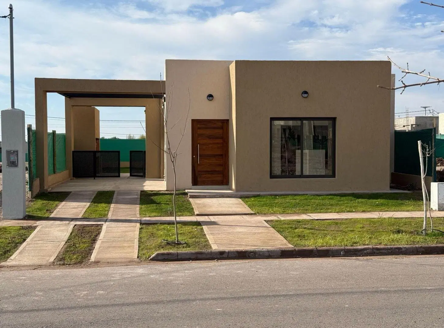 CASA EN ALQUILER BARRIO PRIVADO LA QUEBRADA 3