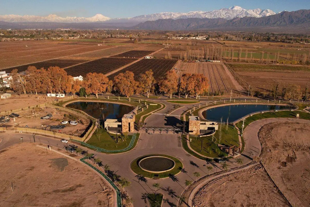 Terreno en venta en Qvattro Viamonte – Luján 5