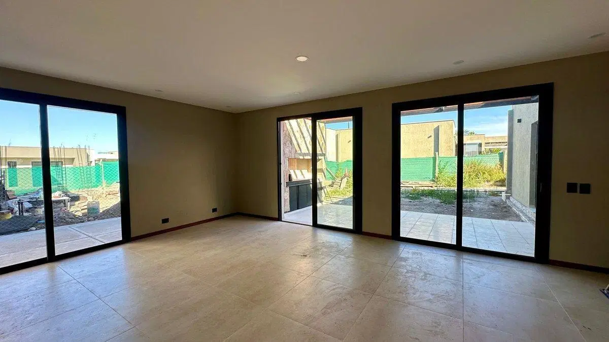 CASA EN VENTA BARRIO PRIVADO EN MAIPU 5