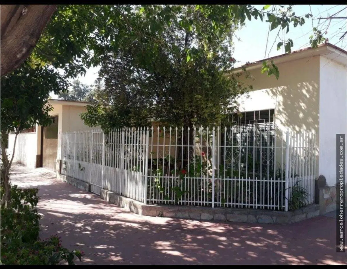 CASA AMPLIA LA COLONIA JUNÍN 5