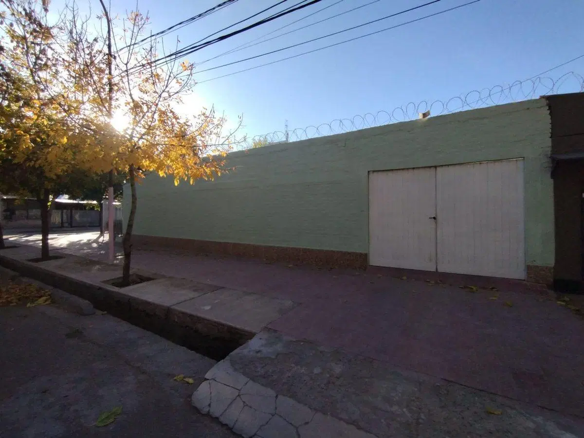Casa de Dos Dormitorios A Metros De Av San Martin 3