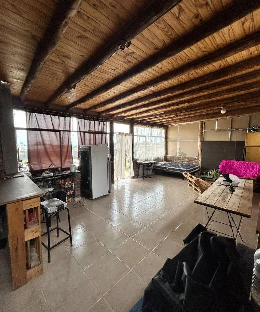 LOTE CON PILETA Y SALON AMUEBLADO. 3