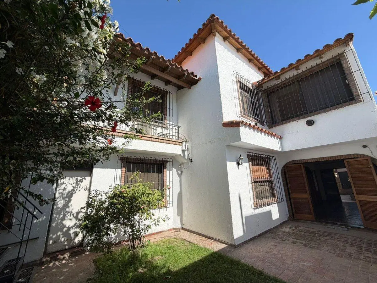 CASA EN VENTA MENDOZA 2