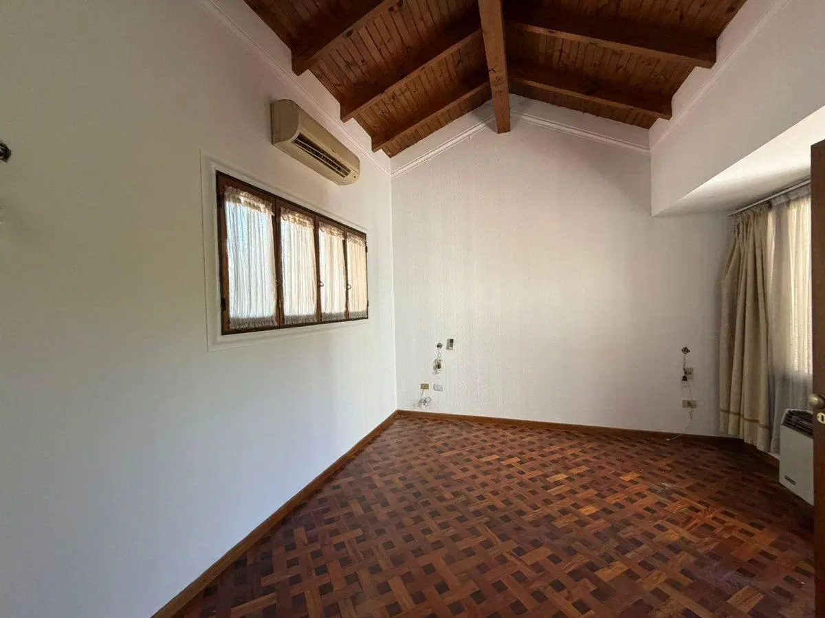CASA EN VENTA MENDOZA 4