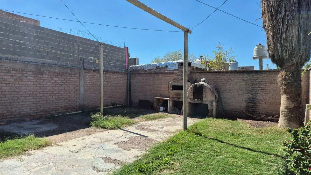CASA EN VENTA EN CALLE COLON DE GUAYMALLEN 2