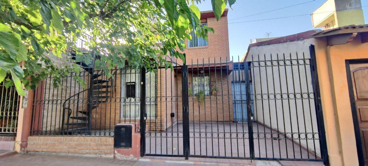 VENTA CASA + DEPARTAMENTO GUAYMALLÉN