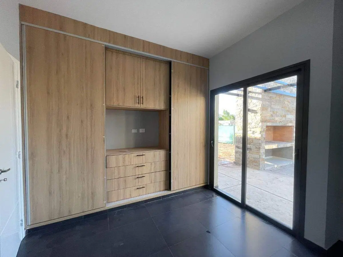 Casa en Venta - Barrio privado La Quebrada - Luján 2