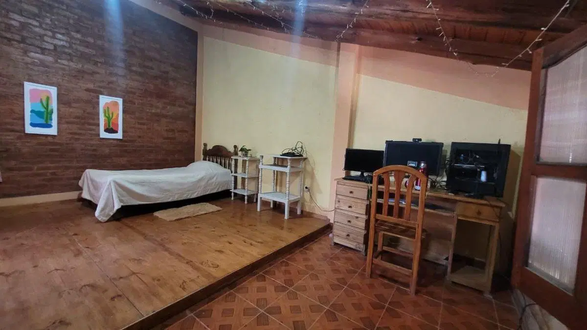 CASA DE 4 DORMITORIOS EN BARRIO FARMACÉUTICO 5