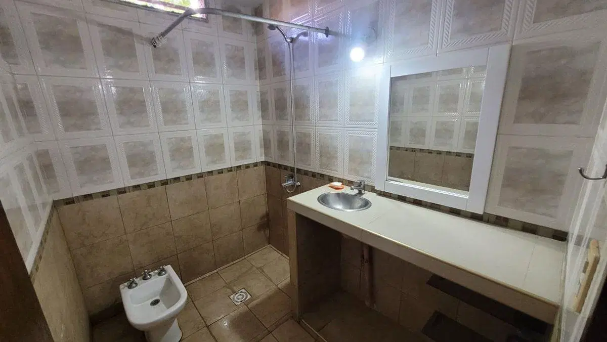 CASA DE 4 DORMITORIOS EN BARRIO FARMACÉUTICO 4