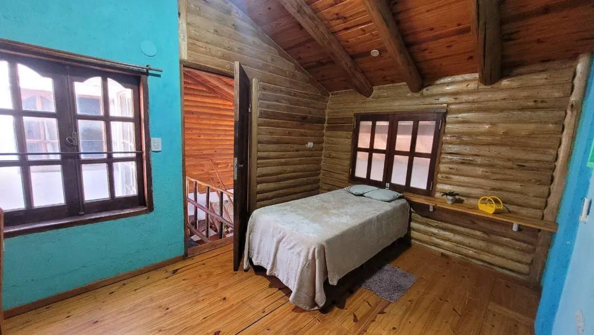 CASA DE 4 DORMITORIOS EN BARRIO FARMACÉUTICO 4