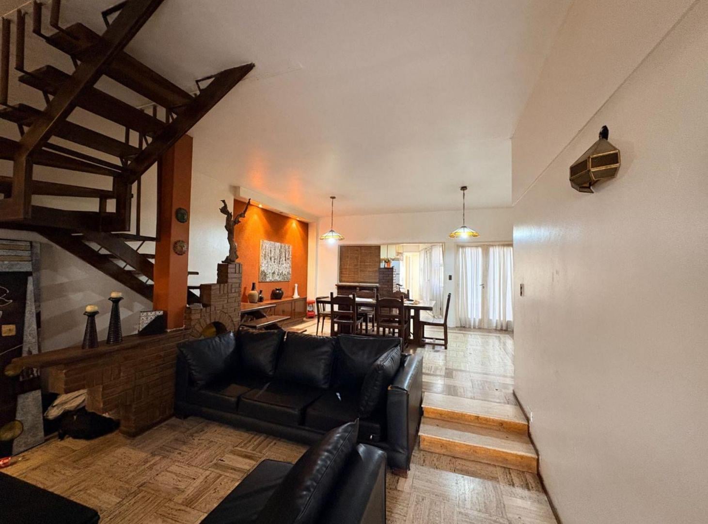 Casa Polifuncional en Venta