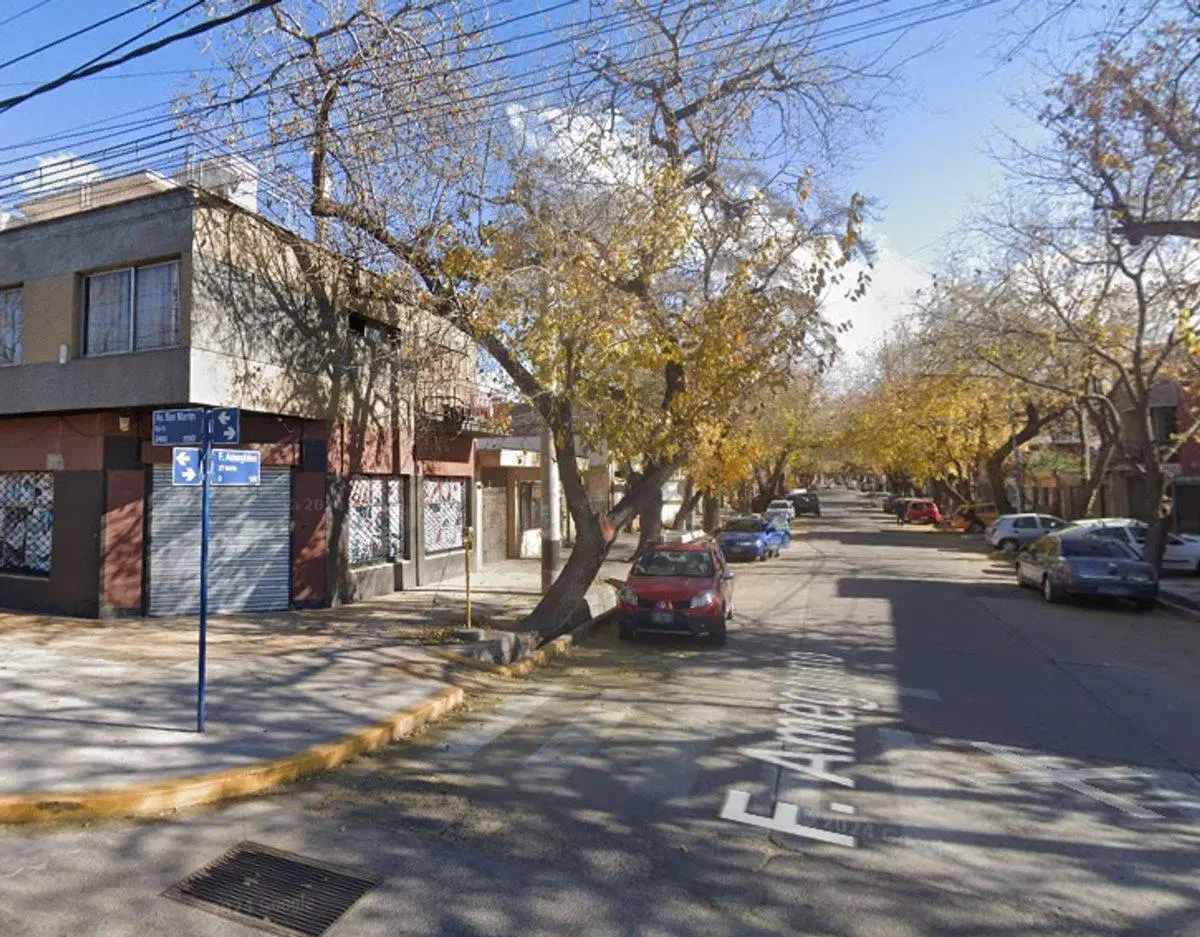 LOCAL COMERCIAL SOBRE CALLE SAN MARTIN - CIUDAD 8