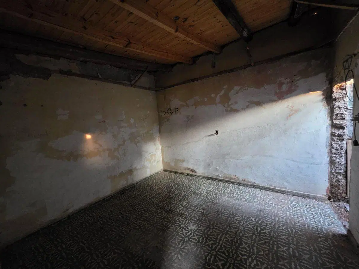 Venta de casa a reciclar en Dorrego 5