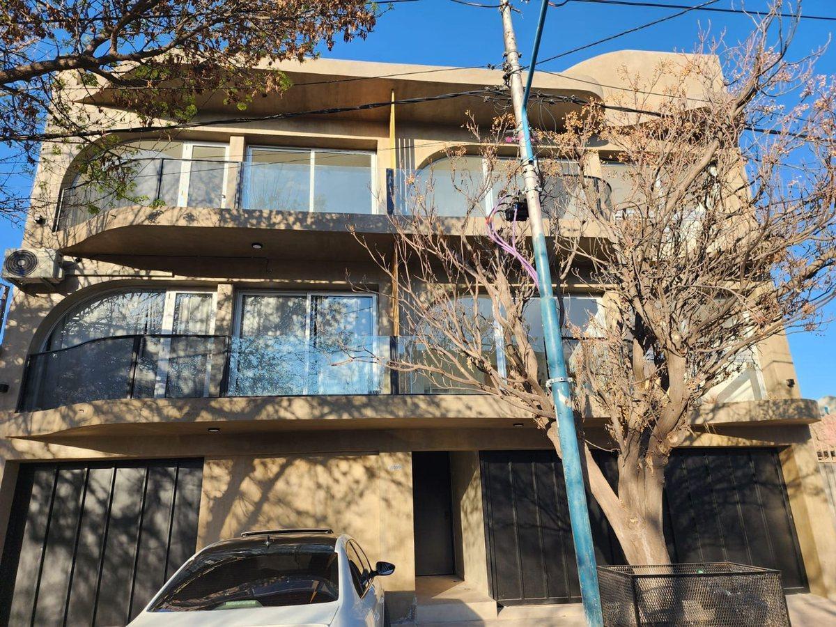 Venta departamento amoblado en Godoy Cruz- 2 amb.
