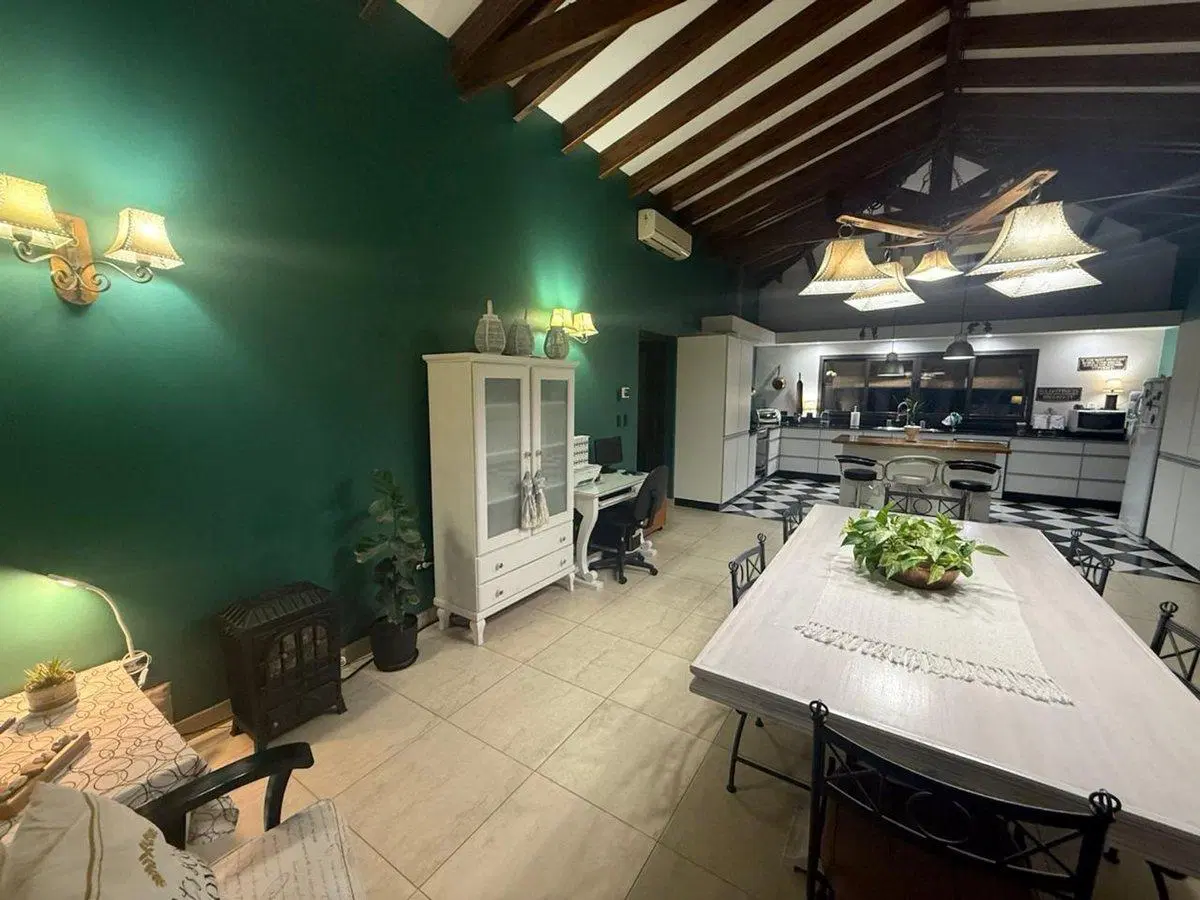 EXCLUSIVA CASA BARRIO TERRUÑOS ARAOZ 2 8