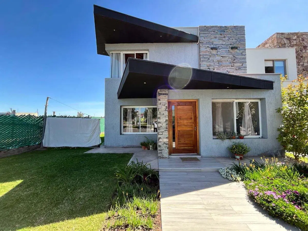 VENTA CASA APTA CREDITO B° PRIVADO DE GUAYMALLEN 3