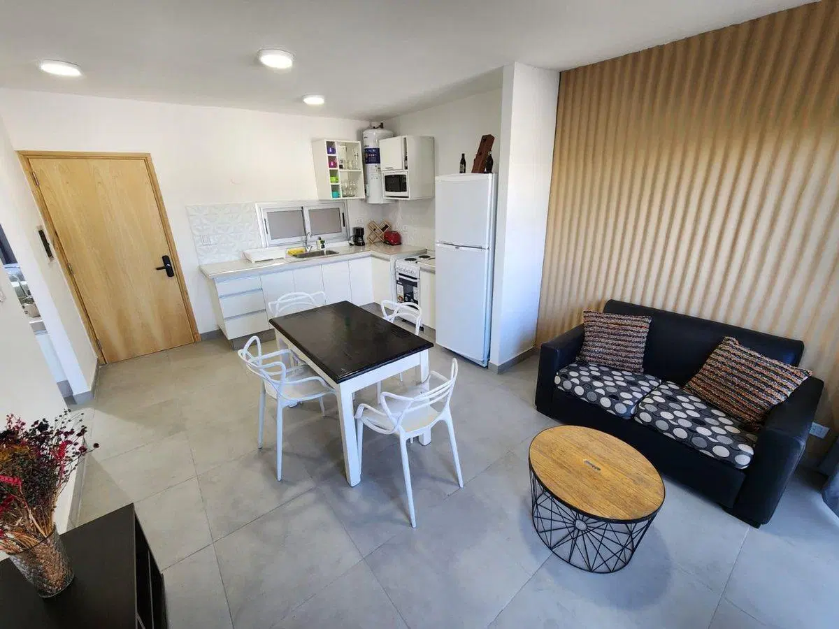 Alquil departamento amoblado en Godoy Cruz- 2 amb. 5