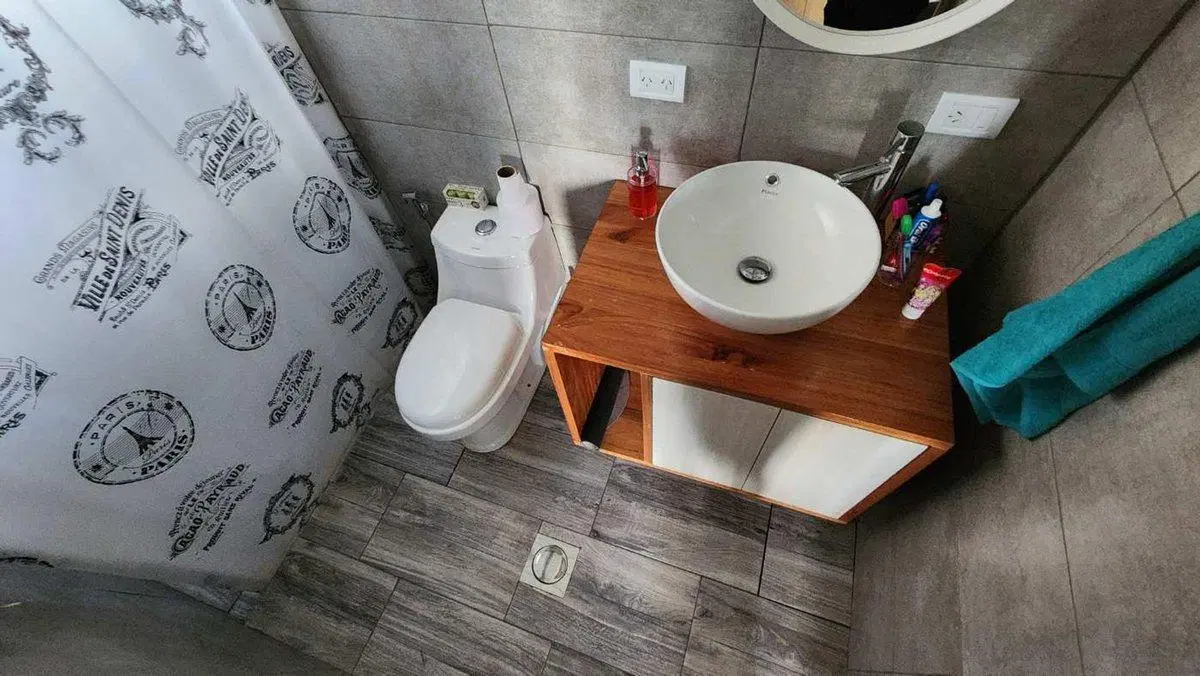 Venta casa barrio cerrado Maipú- 5 ambientes 8