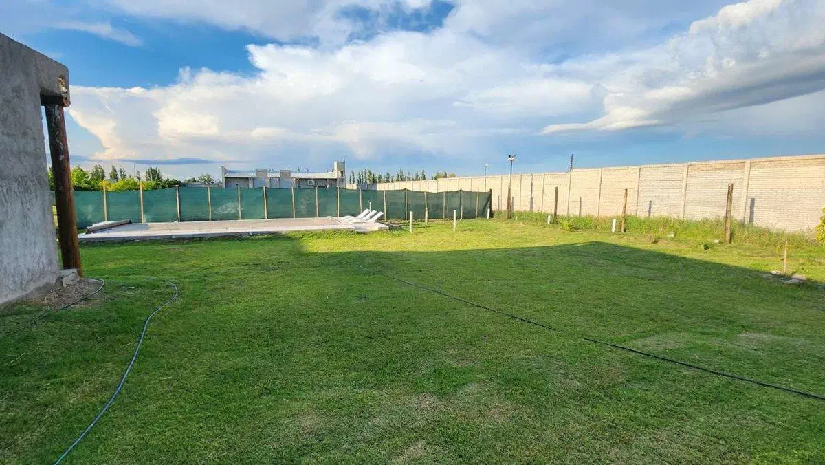 Venta casa barrio cerrado Maipú- 5 ambientes 4