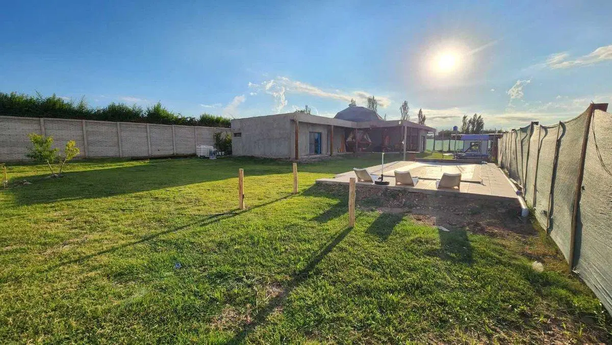 Venta casa barrio cerrado Maipú- 5 ambientes 3