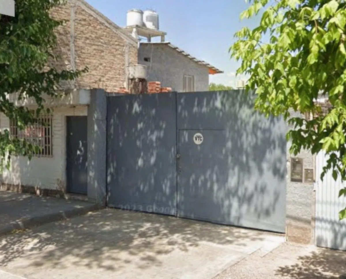 VENTA DE GALPON EN GUAYMALLEN 3