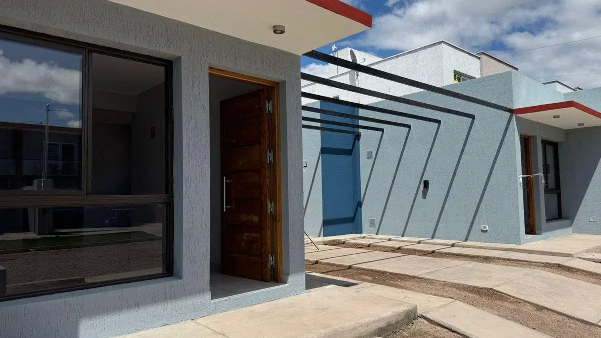 VENTA CASA 3 HAB. Y 2 BAÑOS Bº PRIVADO - MAIPÚ 2