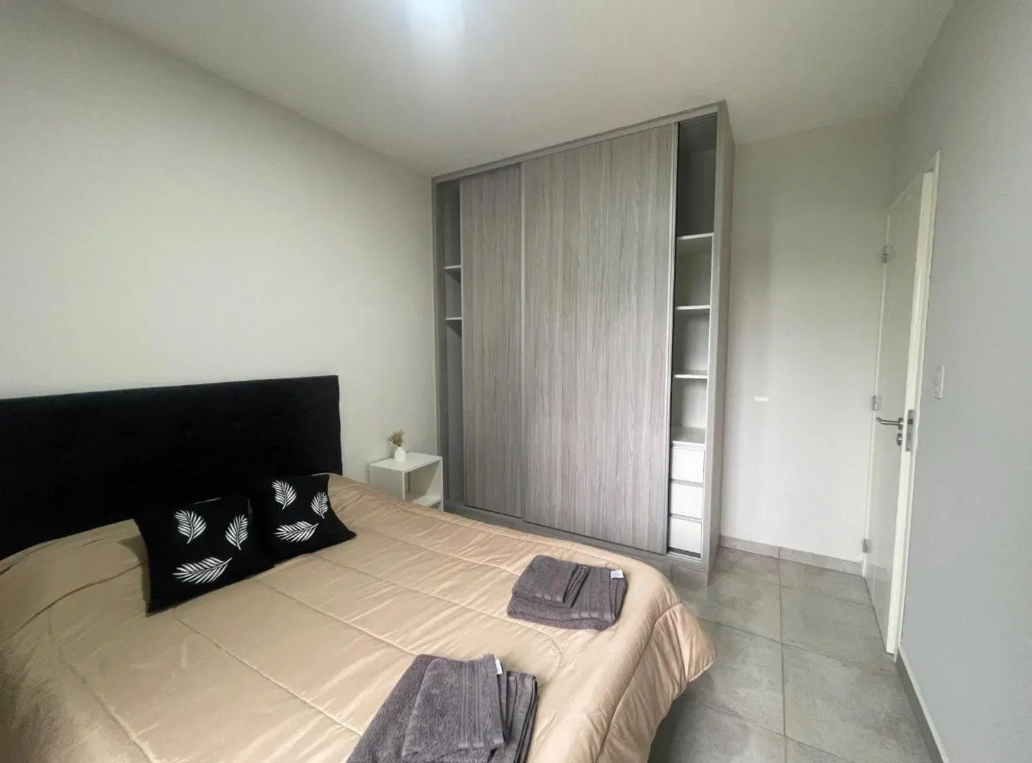 VENTA Bº PRIVADO CASA 3 HAB 2 BAÑOS (1 EN SUITE) 3