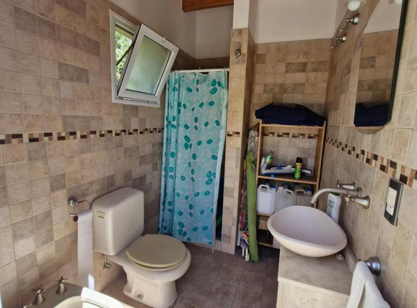 VENTA TERRENO CON QUINCHO TIPO SALÓN LA PUNTILLA 3