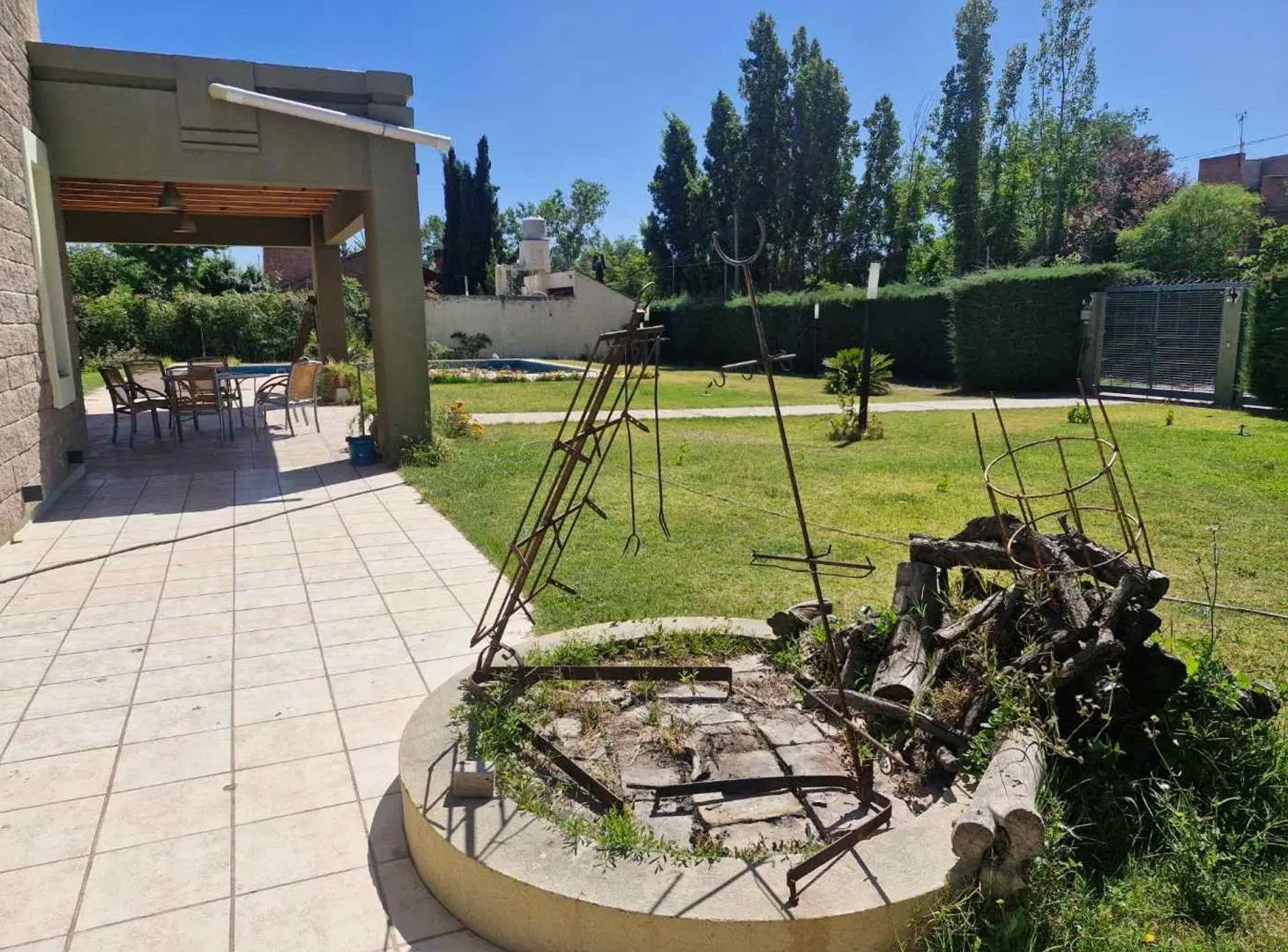 VENTA TERRENO CON QUINCHO TIPO SALÓN LA PUNTILLA 5