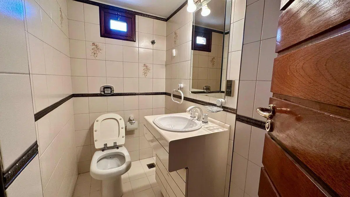 VENTA DE CASA DE CATEOGRIA EN MAIPU 8