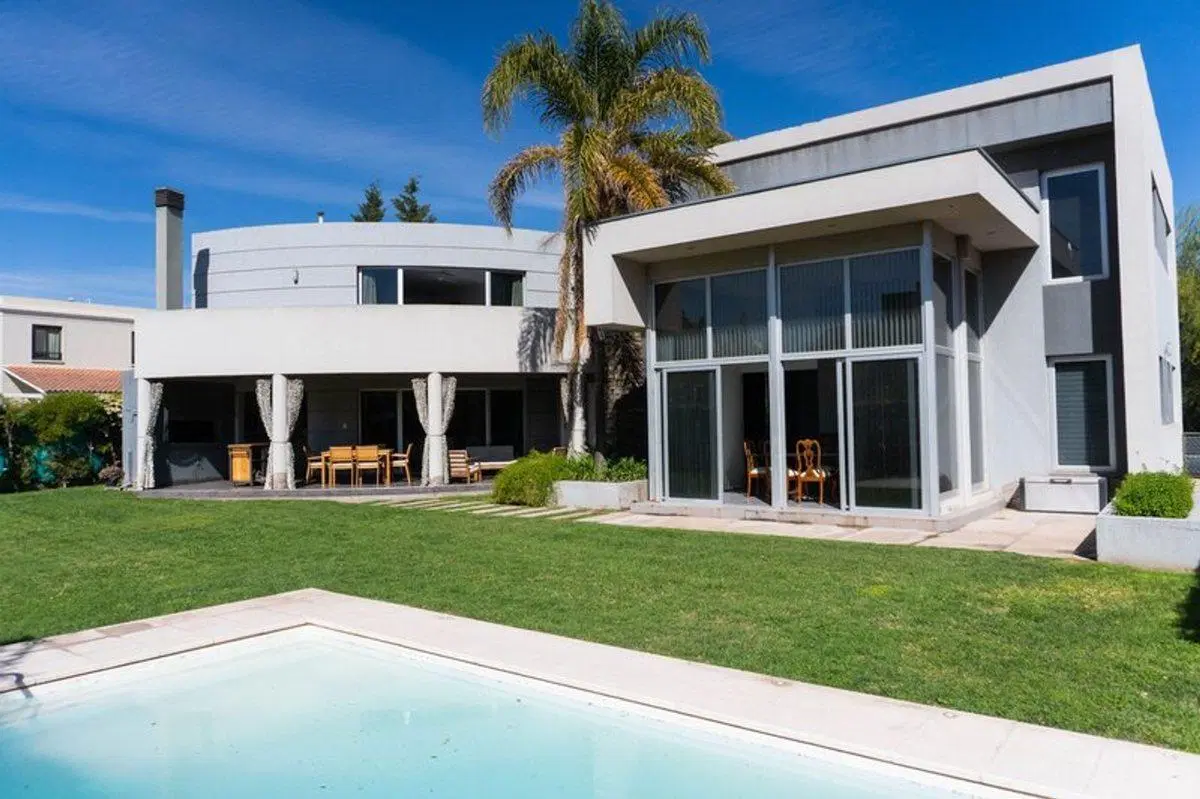 Casa  de categoría en venta en Barrio Los Teros 2