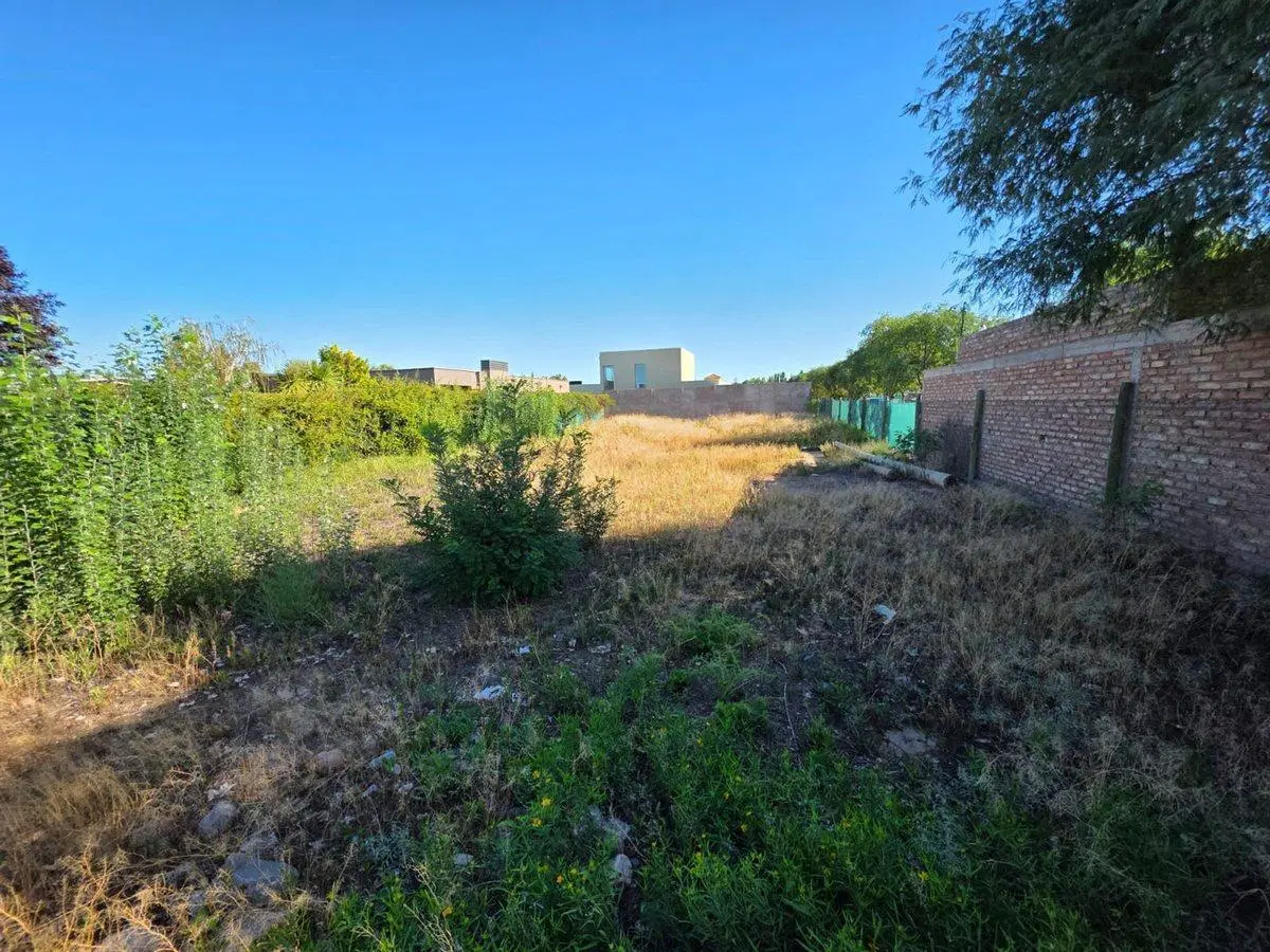 Venta de terreno en Chacras de Coria, Lujan 8