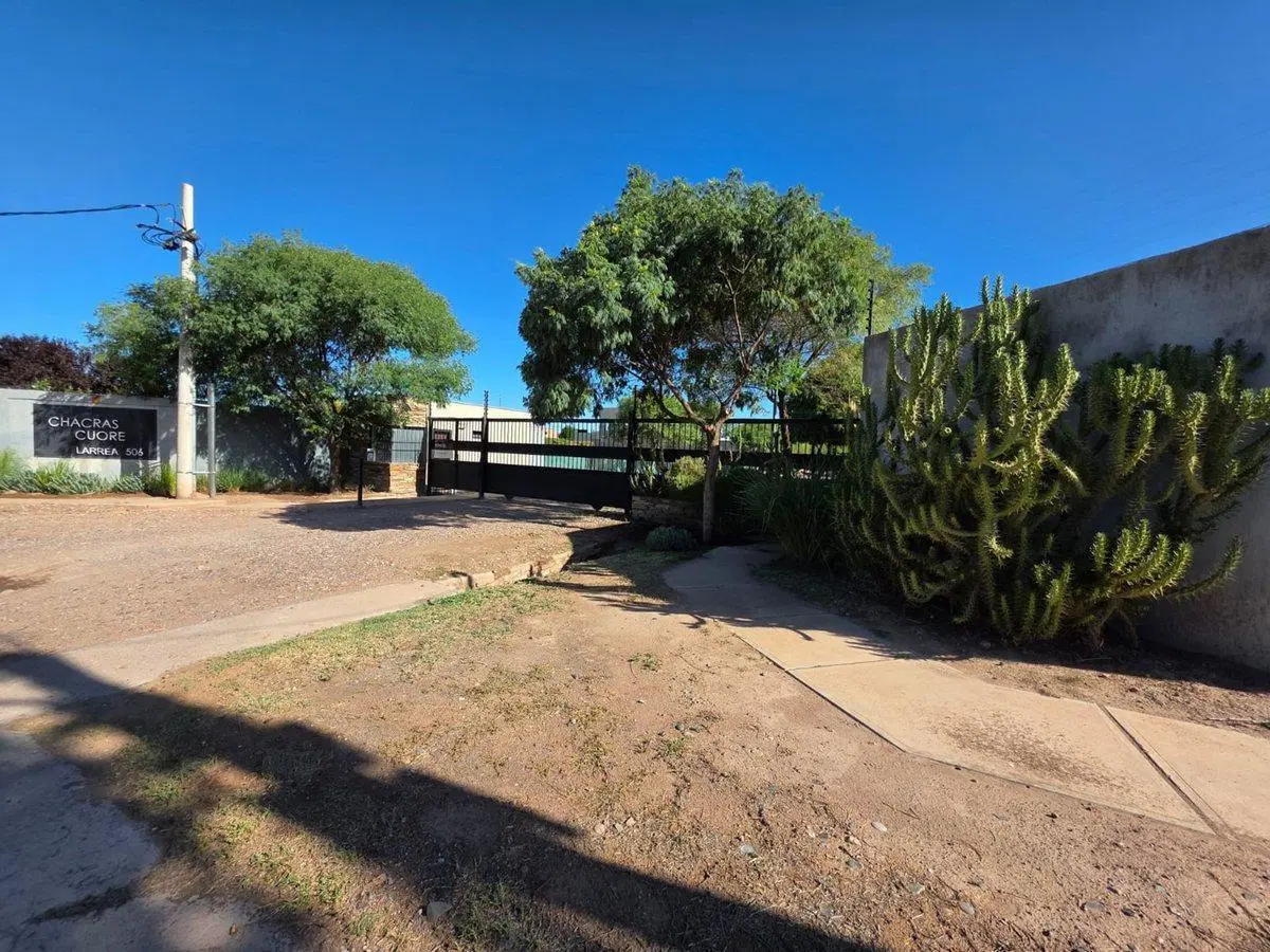 Venta de terreno en Chacras de Coria, Lujan 4
