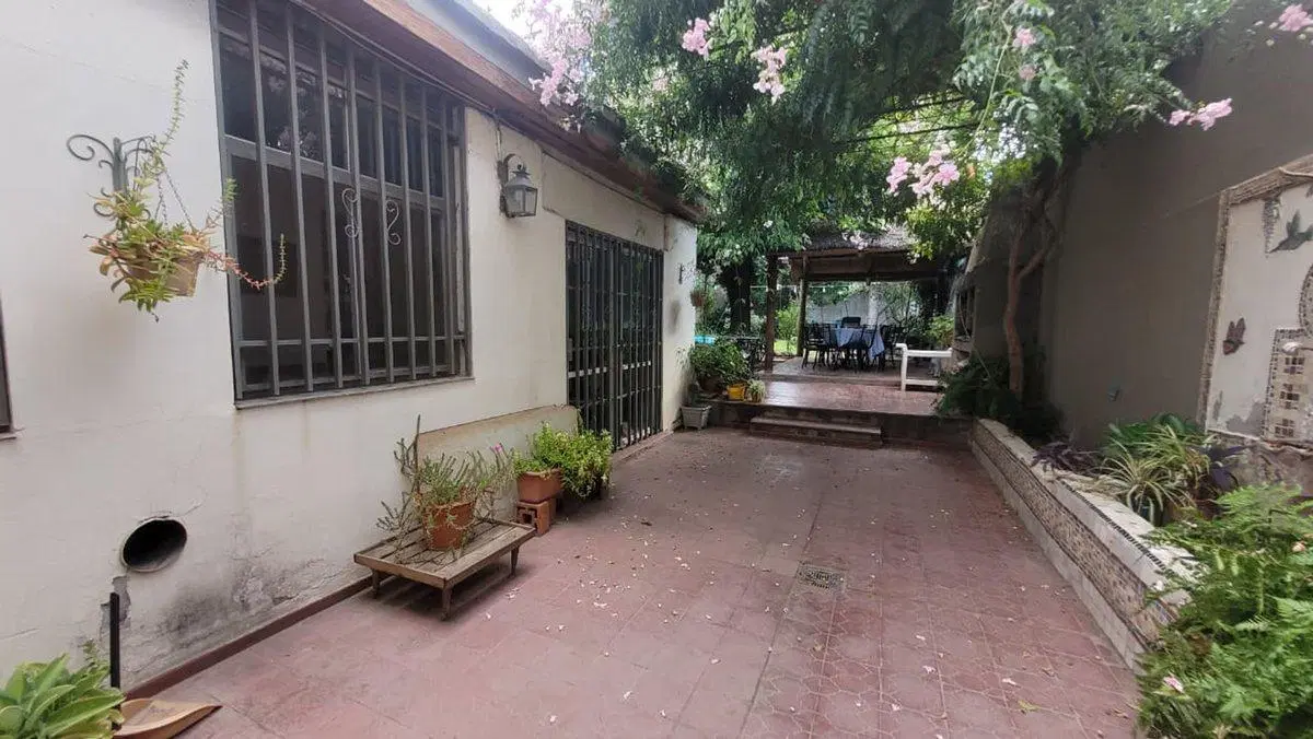 CASA EN VENTA-5 DORM-PILETA-CUARTA OESTE 4