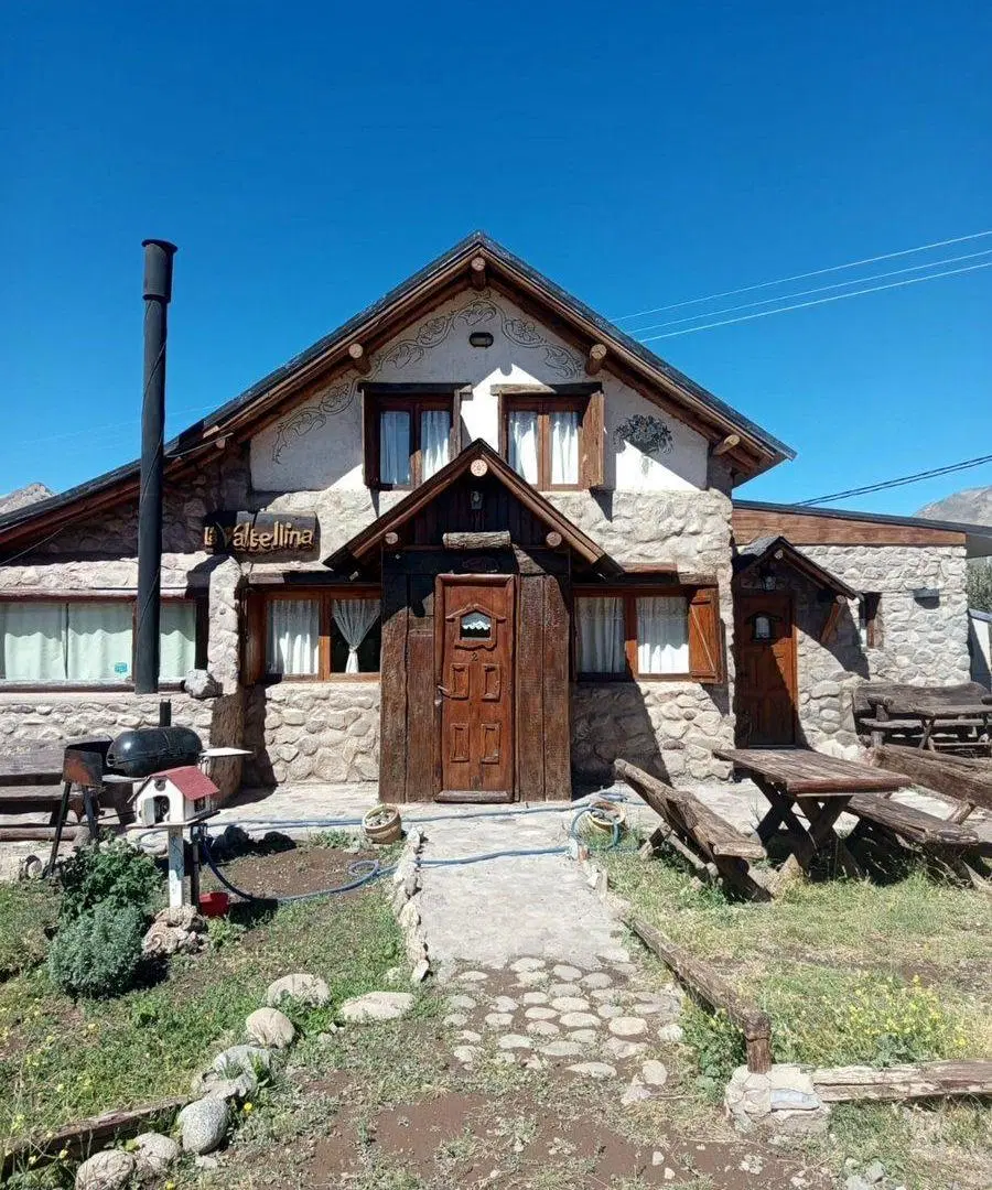VENTA HOTEL DE MONTAÑA EN LOS MOLLES MALARGUE 2