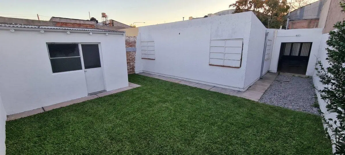 VENTA CASA CÉNTRICA, APTA CREDITO, SAN RAFAEL-MZA 2
