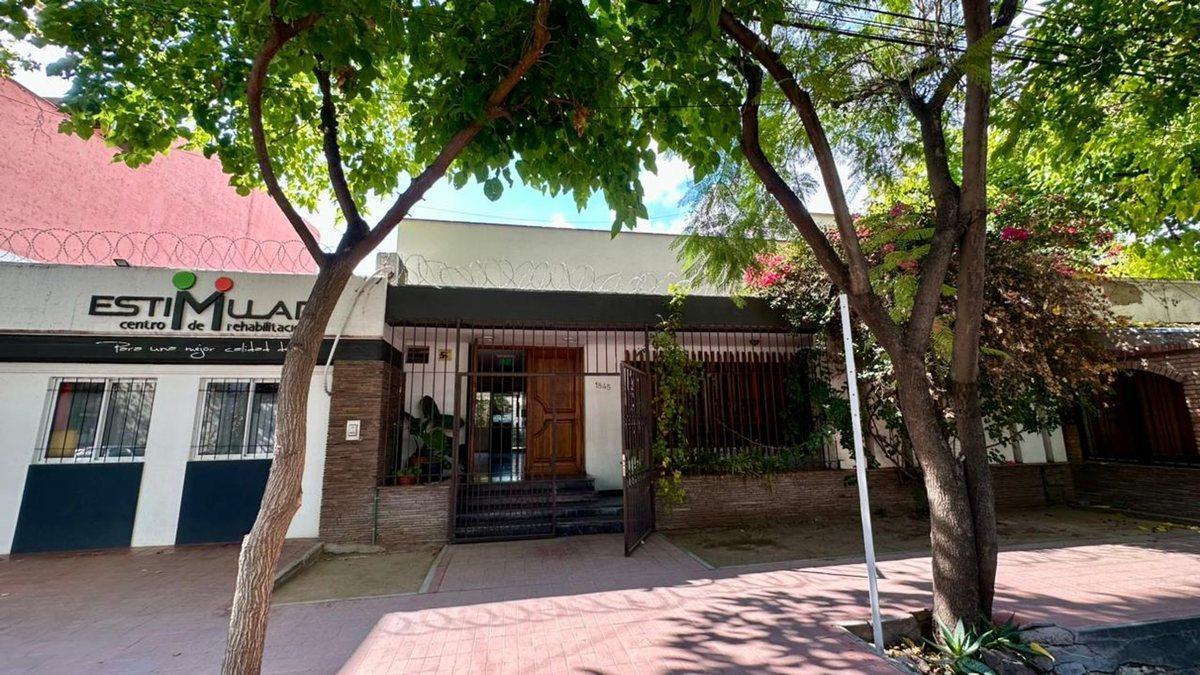 VENTA CASA DE ALTA CATEGORIA BOMBAL SUR GODOY CRUZ