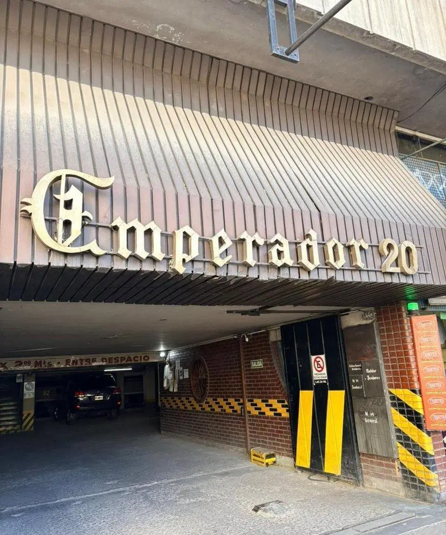 COCHERA EN VENTA - CIUDAD 3