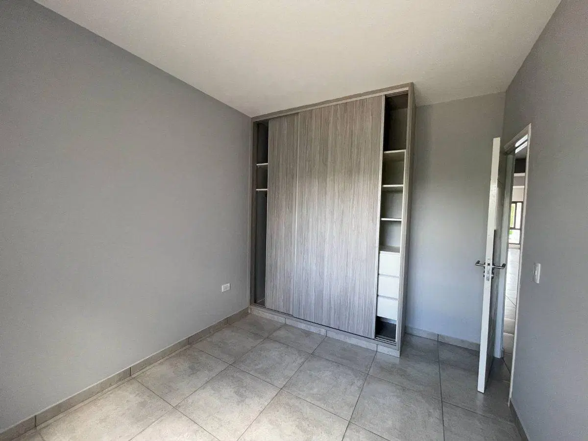 VENTA Bº PRIVADO CASA 3 HAB 2 BAÑOS (1 EN SUITE) 3