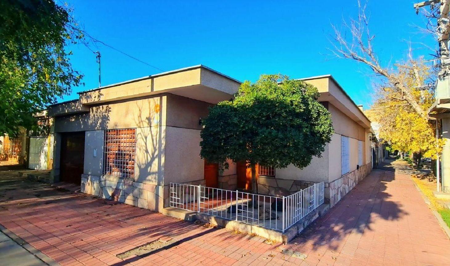 VENTA ESQUINA CENTRICA CASAS Y GALPONES SAN RAFAEL