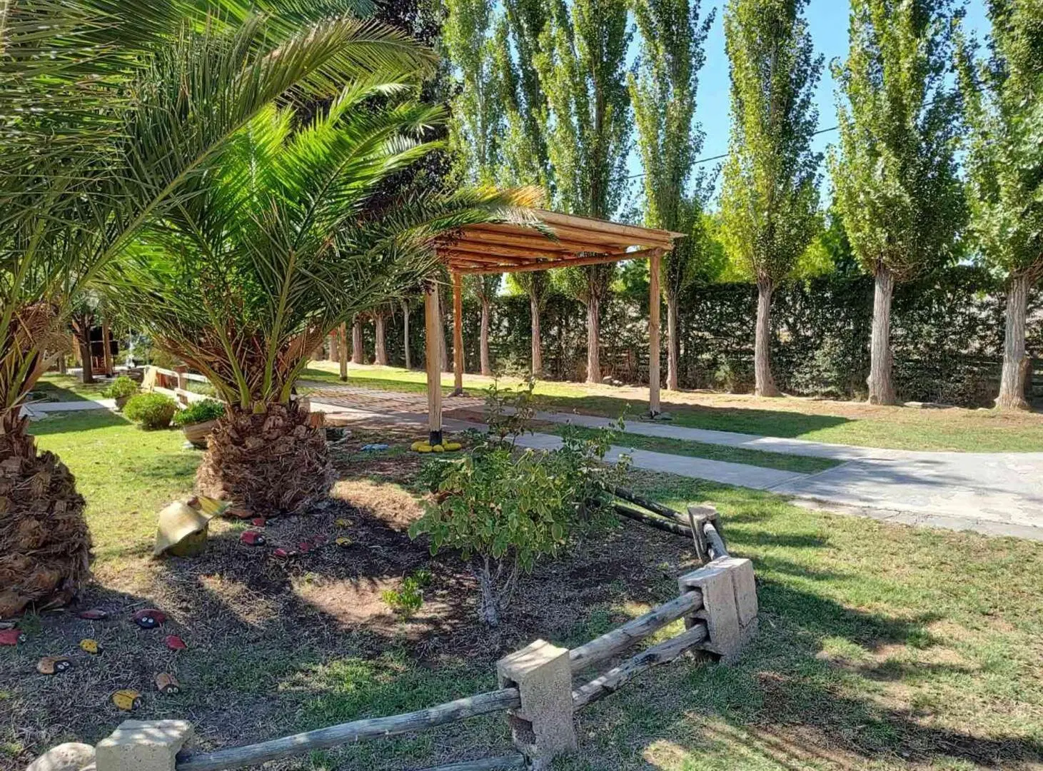 CASA QUINTA CON QUINCHO Y PILETA RODEO DEL MEDIO 5