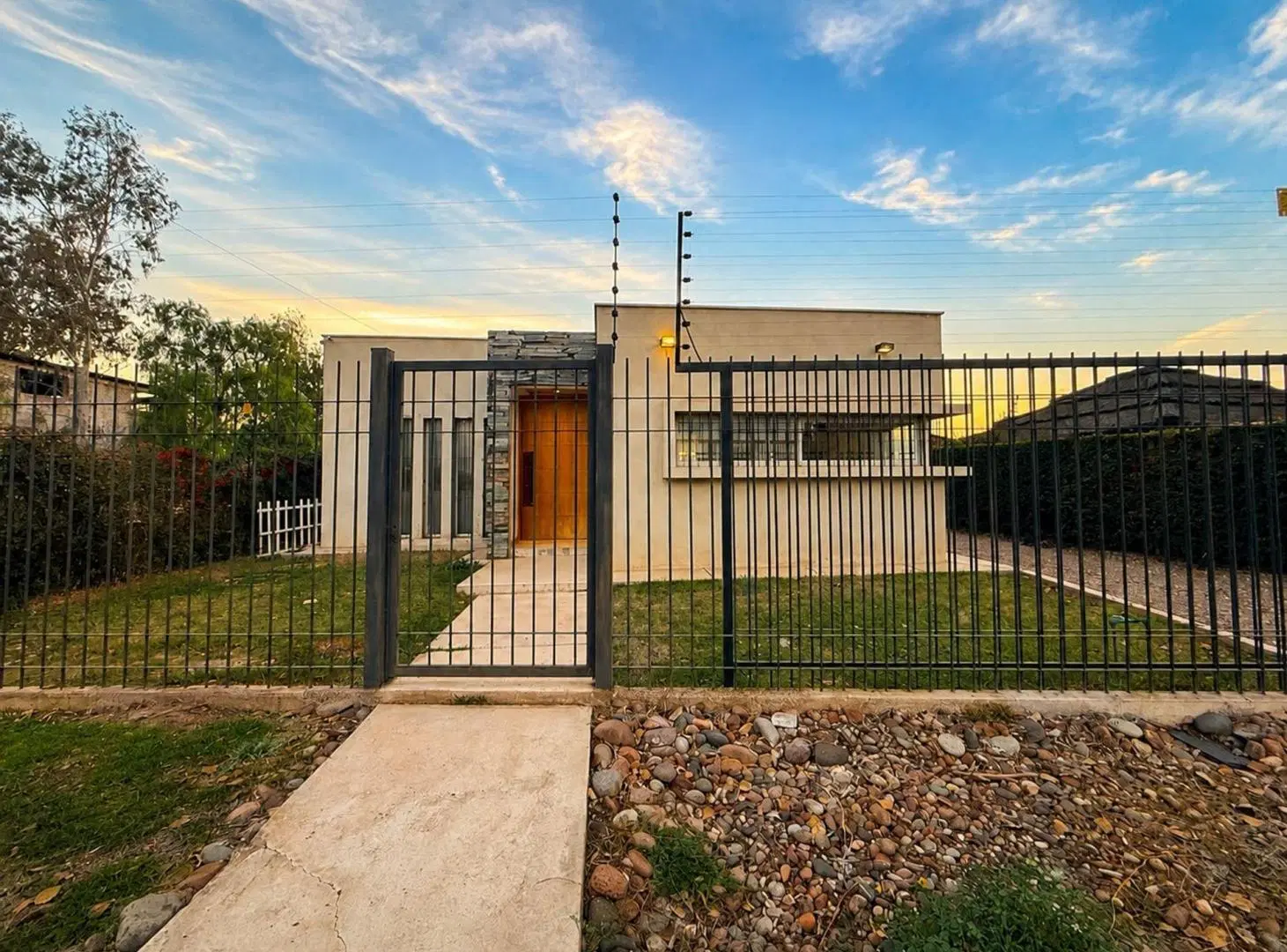 CASA MODERNA EN VENTA CHACHINGO - MAIPÚ 2