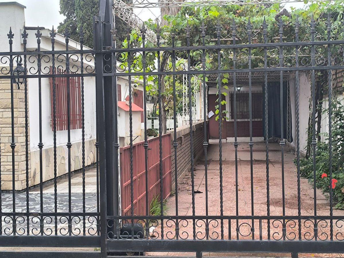 Re/max vende Casa/Galpon sobre Maza gran terreno